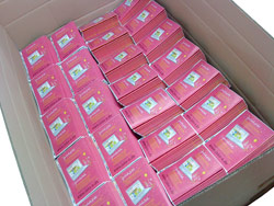 Broschüren Verpackung im umweltfreundlichen und kostengünstigen Kubikmeterkarton auf Palette